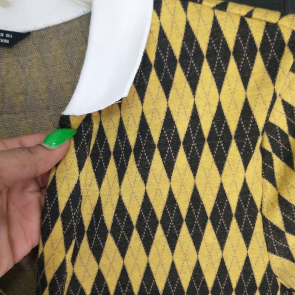 Women's yellow and brown argyl sweater dress with collar - Picture 7 of 10